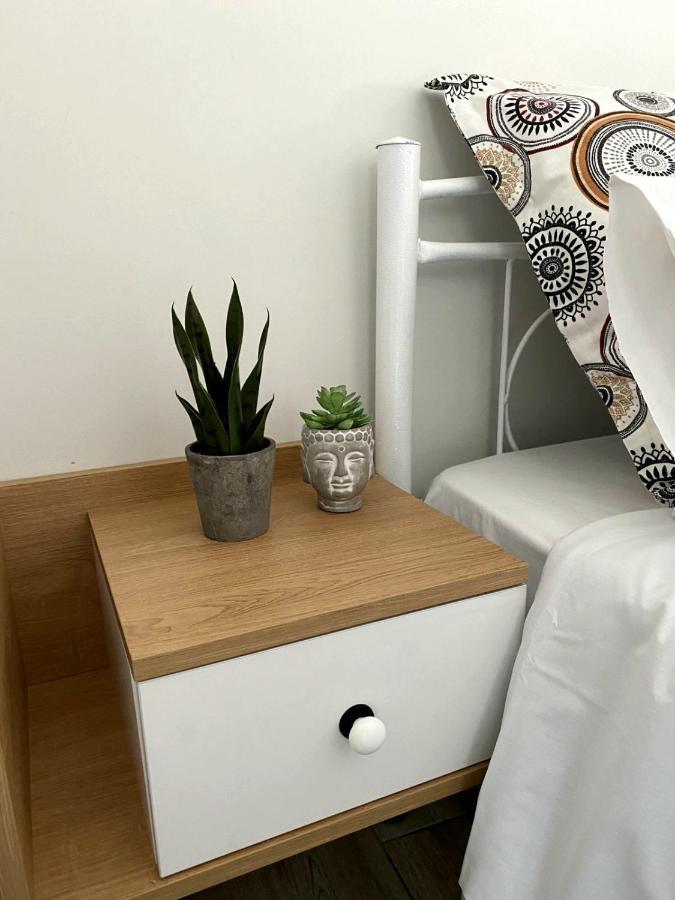 Myrsini'S Apartment Néa Péramos Kültér fotó